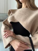 Женское Черное Платье до Колен + Короткий Бежевый Свитер