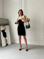 Женское Черное Платье до Колен + Короткий Бежевый Свитер