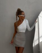 Женская Белая Кофта в Рубчик на Одно Плечо