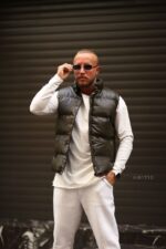 Чоловічий Шкіряний Жилет Безрукавка Хакі з Коміром Стійкою