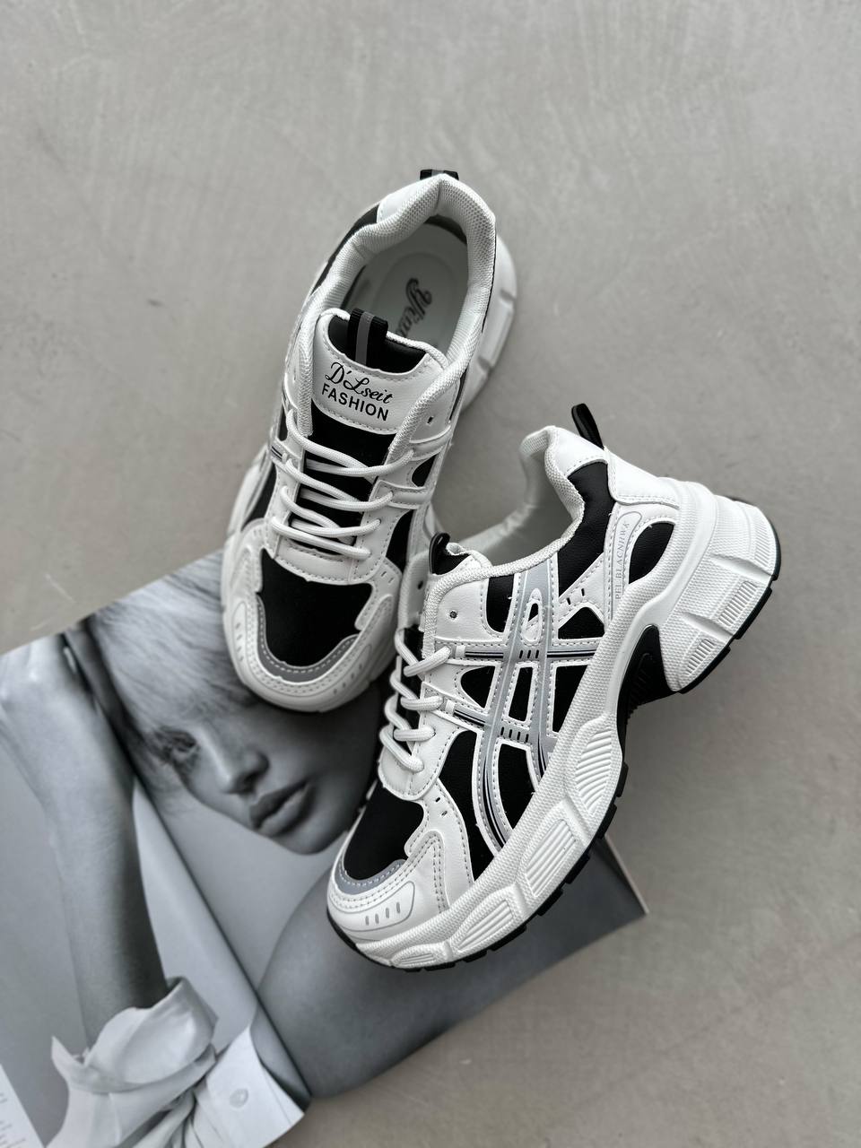 photo_2024-02-09_13-14-49 Женские Демисезонные Кожаные Черно-Белые Кроссовки