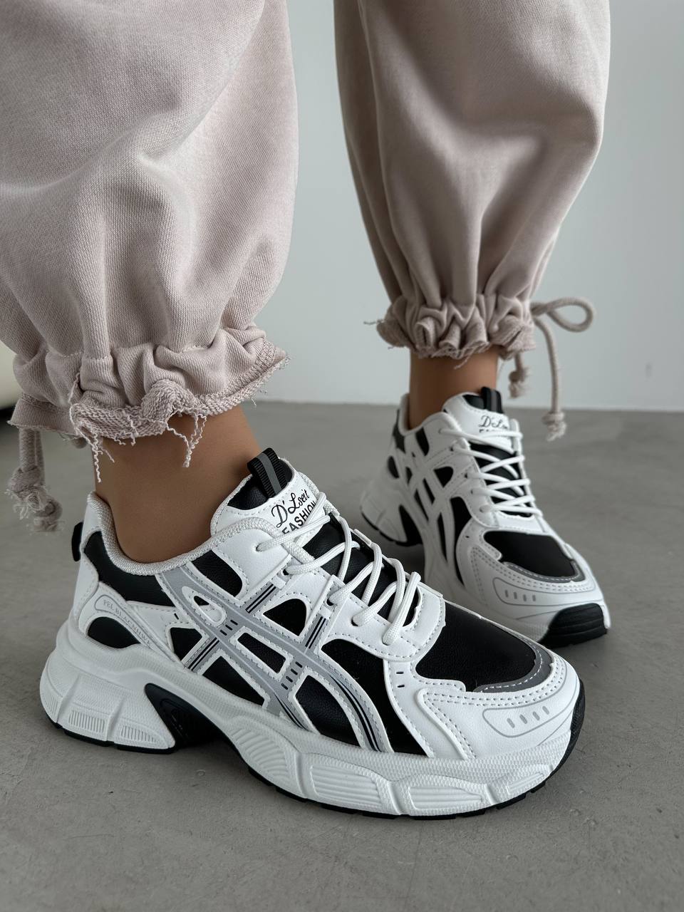 photo_2024-02-09_13-15-02 Женские Демисезонные Кожаные Черно-Белые Кроссовки