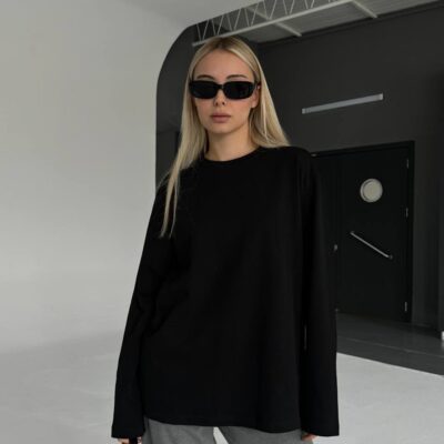Женский Базовый Черный Лонгслив Свободного Кроя с Длинными Рукавами