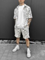 Мужской Летний Белый Комплект в Принт Каракули - Рубашка с Короткими Рукавами + Шорты