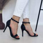 Женские Кожаные Черные Босоножки на Шпильке с Ремешком