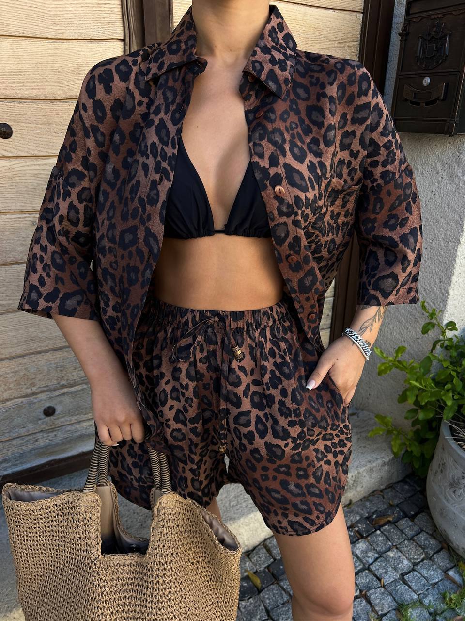 photo_2024-06-23_09-08-24 Женский Леопардовый Летний Костюм Свободного Кроя - Рубашка с Укороченными Рукавами + Шорты