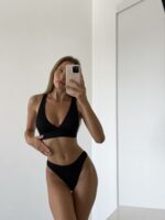 Женский Раздельный Фактурный Черный Купальник с Глубоким Вырезом Декольте