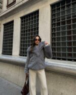 Женская Серая Шуба на Кнопках с Объемным Воротником