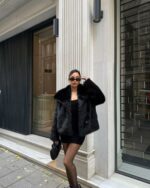 Женская Серая Шуба на Кнопках с Объемным Воротником