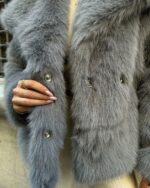 Женская Серая Шуба на Кнопках с Объемным Воротником