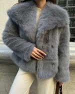 Женская Серая Шуба на Кнопках с Объемным Воротником
