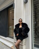 Женская Серая Шуба на Кнопках с Объемным Воротником