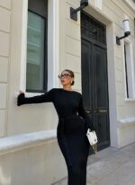 Женское Длинное Черное Платье Макси с Поясом и Удлиненными Рукавами