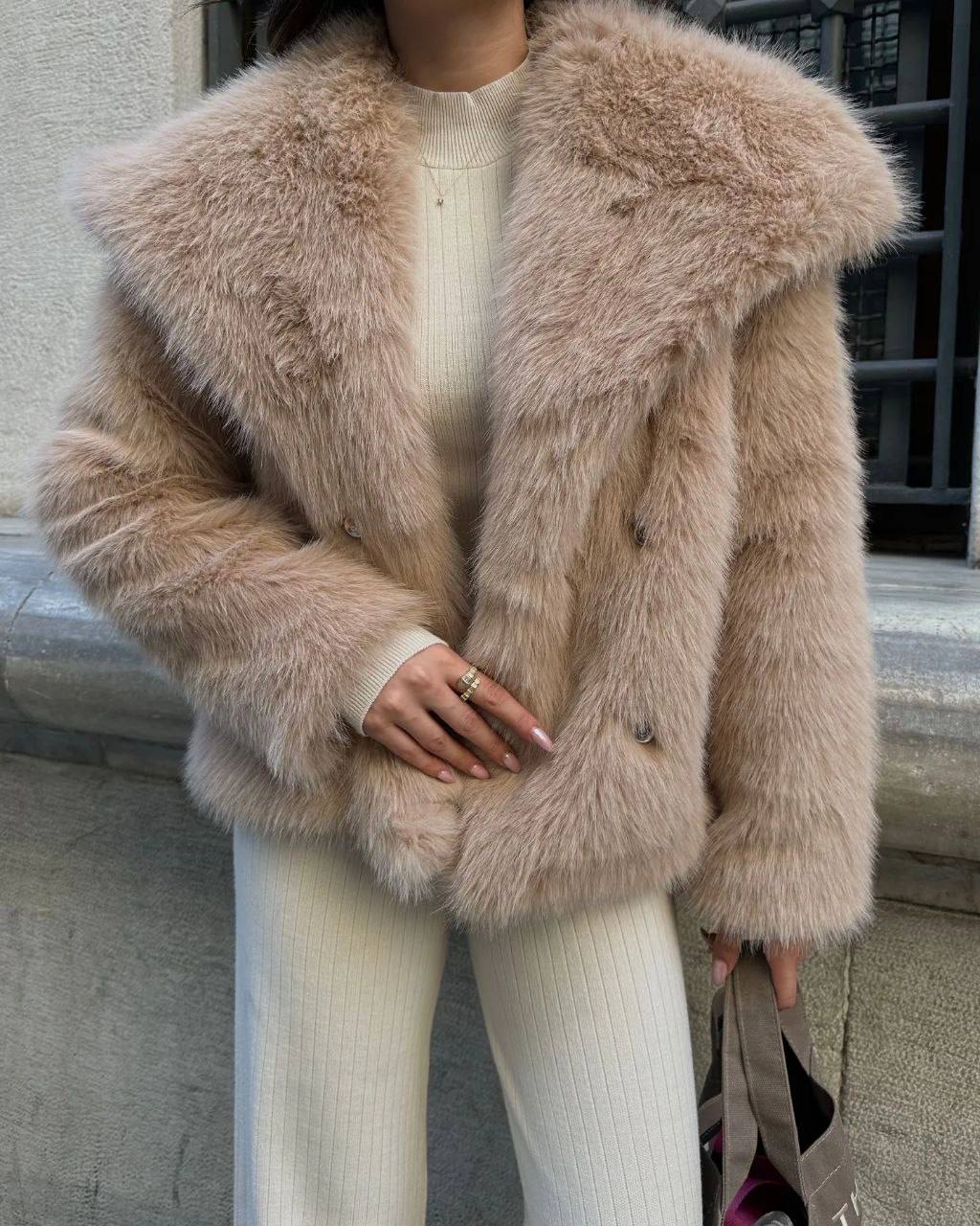 photo_2024-10-27_08-38-09 Женская Бежевая Шуба на Кнопках с Объемным Воротником