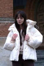 Женская Объемная Зимняя Молочная Куртка Пуховик Дутик