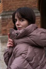 Женская Объемная Зимняя Коричневая Куртка Пуховик Дутик