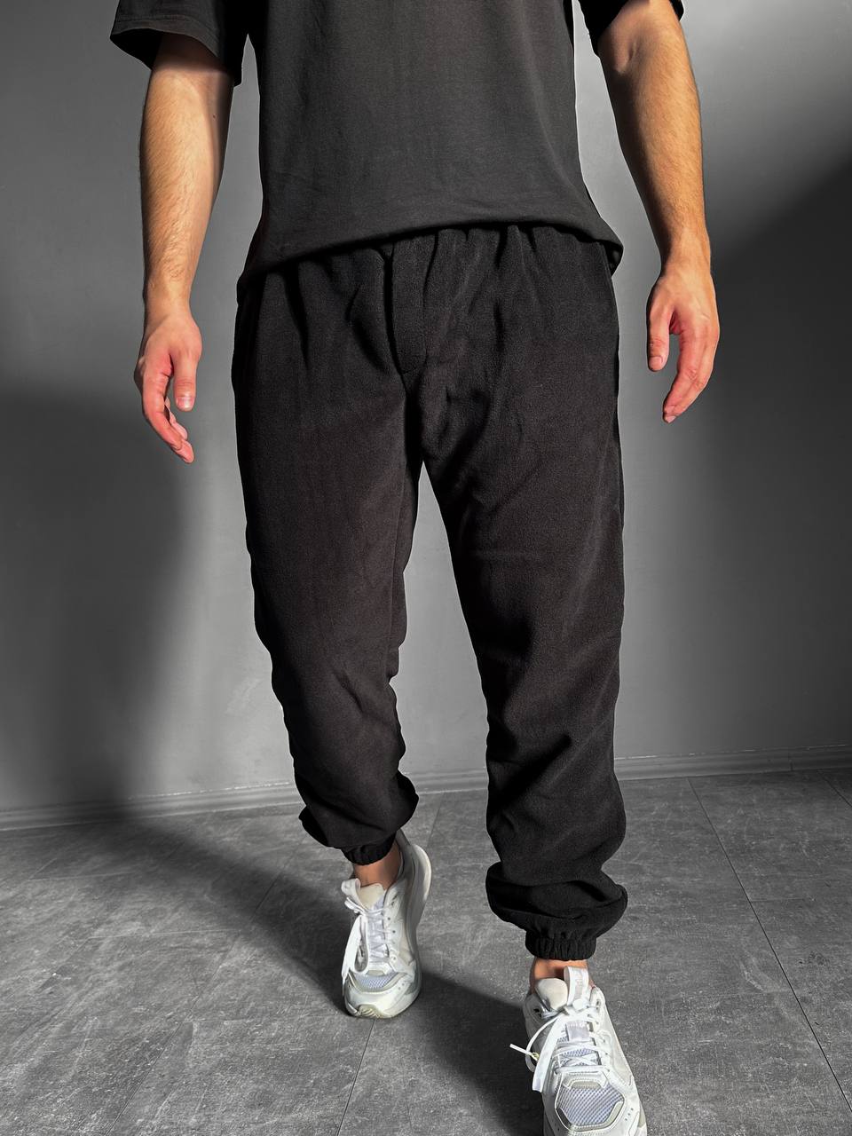 photo_2024-11-18_11-16-19 Мужские Теплые Флисовые Черные Спортивные Штаны - Свободные с Манжетами