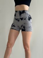 Женские Короткие Серые Спортивные Шорты Велосипедки Push Up в Мраморный Принт