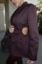 Женский Удлиненный Шоколадный Пиджак Стенли с Вырезами на Талии