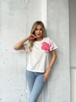 Женская Свободная Белая Футболка с Объемным Розовым Цветком