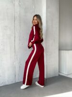 Женский Бордовый Трикотажный Костюм с Лампасами - Кофта с Широким Воротником + Штаны Палаццо