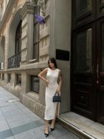 Женское Летнее Молочное Платье Миди - Ажурное без Рукавов с Разрезом на Ноге