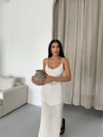Женское Длинное Силуэтное Ажурное Молочное Платье Паутинка на Бретелях