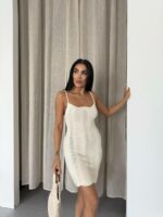 Женское Короткое Ажурное Молочное Платье Мини на Тонких Бретелях со Шнуровкой на Спине