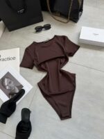 Женское Базовое Шоколадное Боди с Короткими Рукавами и Круглым Вырезом