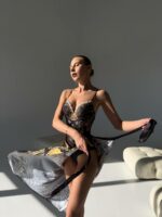 Женский Сдельный Черный Купальник в Принт Узор с Чашечками + Парео с Завязкой
