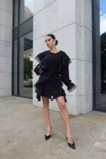 Женское Льняное Черное Платье Велин Мини с Декоративными Воланами и Поясом на Талии