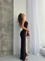Женское Длинное Облегающее Шоколадное Платье с Тонкими Лямками