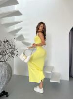 Женское Длинное Облегающее Желтое Платье с Тонкими Лямками