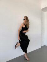 Женское Длинное Облегающее Вязаное Черное Платье Макси с Открытой Спиной