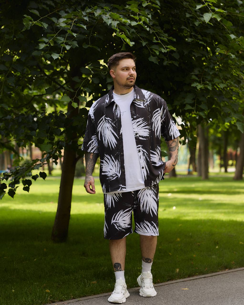 photo_2025-06-17_10-44-57 Мужской Летний Черный Комплект Рубашка Шорты Оверсайз в Принт Листья