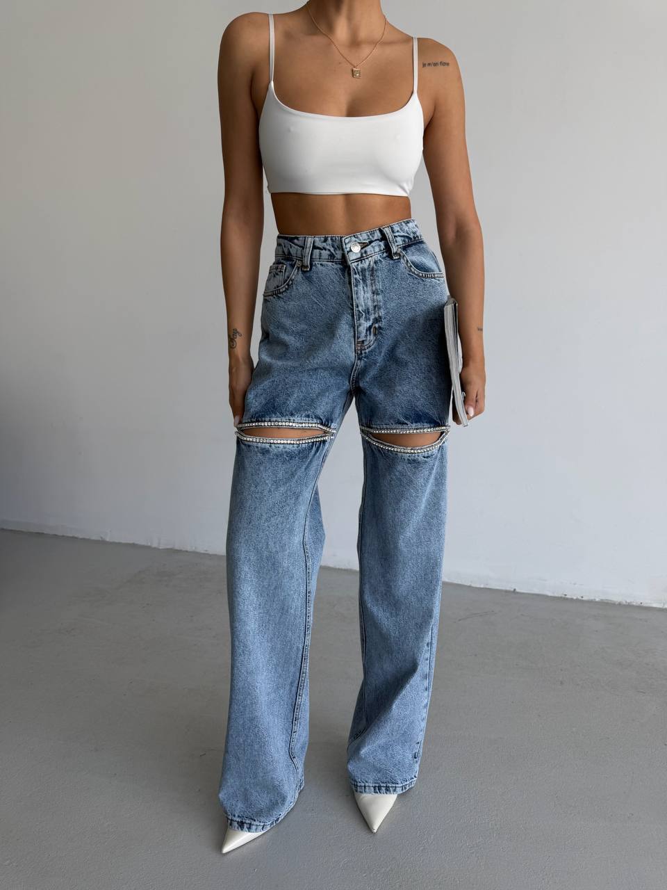 photo_2025-06-19_11-09-00 (2) Женские Голубые Джинсы Палаццо с Вырезами Украшенные Стразами