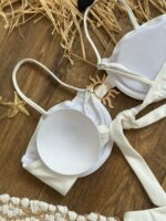 Женский Раздельный Белый Купальник с Драпировкой и Золотистым Украшением Солнце