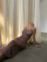 Женское Длинное Пляжное Платье Мокко - Полупрозрачное из Ажурной Вязки с Открытой Спиной