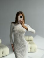 Женское Пляжное Белое Платье - Длинное Вязаное с Разрезом Сзади