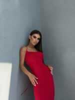 Женское Легкое Длинное Красное Платье на Бретелях с Шнуровкой на Спине