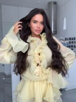 Женское Воздушное Объемное Желтое Платье Мини с Рюшами и Цветами