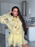 Женское Воздушное Объемное Желтое Платье Мини с Рюшами и Цветами