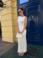 Женское Длинное Белое Платье Макси без Рукавов у Фактурную Полоску