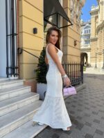 Женское Длинное Силуэтное Молочное Летнее Платье с Сеточкой на Животе и Разрезом Сбоку