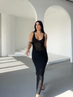 Женское Длинное Силуэтное Черное Летнее Платье с Сеточкой на Животе и Разрезом Сбоку