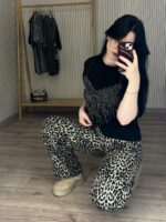 Женская Черная Футболка Свободного Кроя со Стразами Имитирующие Топ