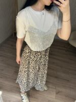 Женская Белая Футболка Свободного Кроя со Стразами Имитирующие Топ