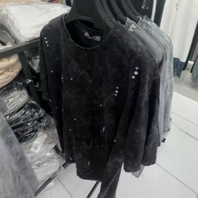 Женская Графитовая Футболка Варенка Свободного Кроя с Камнями Стразами