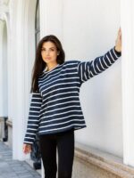 Женский Черный Лонгслив Оверсайз в Белую Полоску