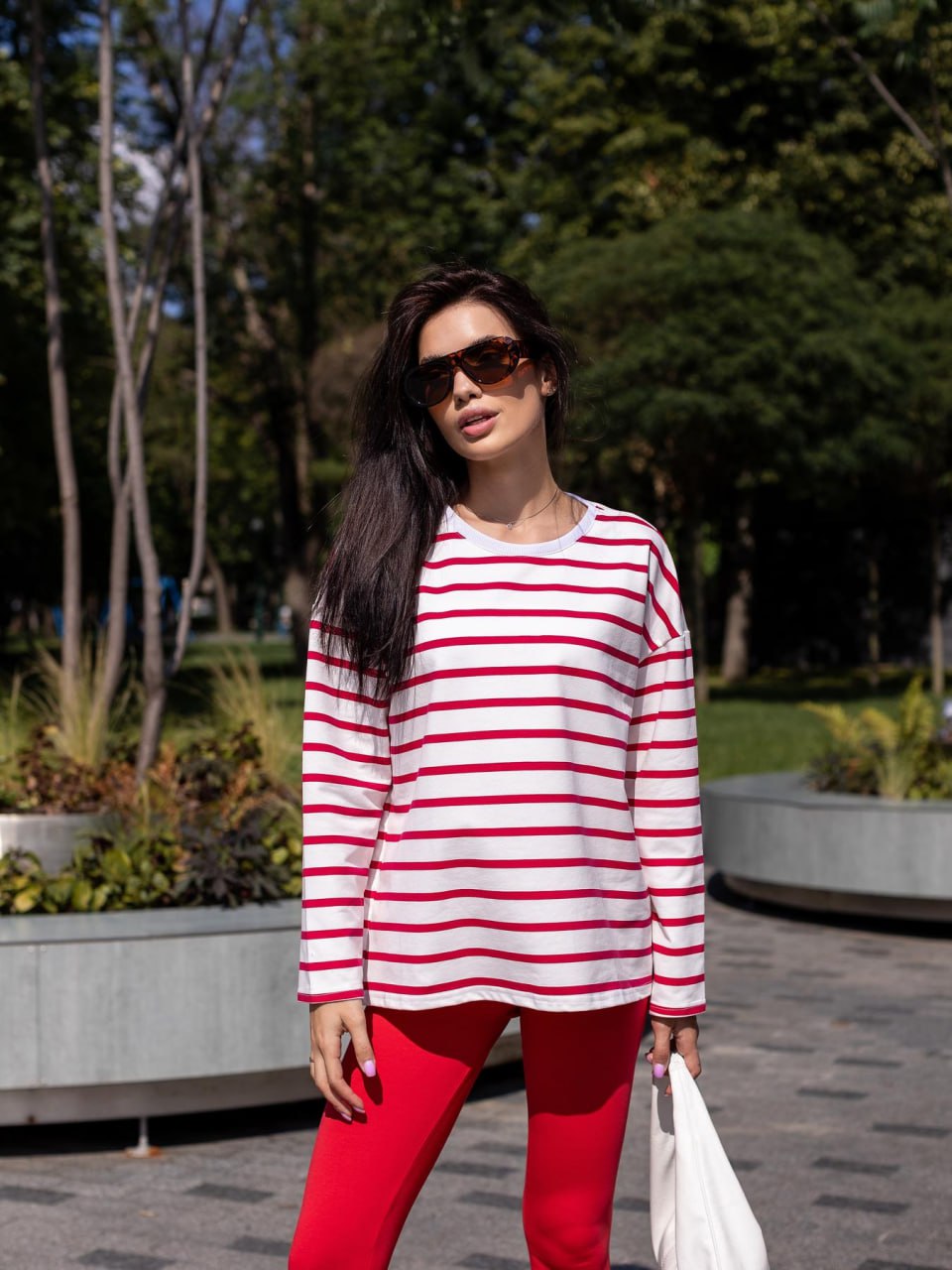 photo_2025-07-28_10-23-56 Женский Белый Лонгслив Оверсайз в Красную Полоску
